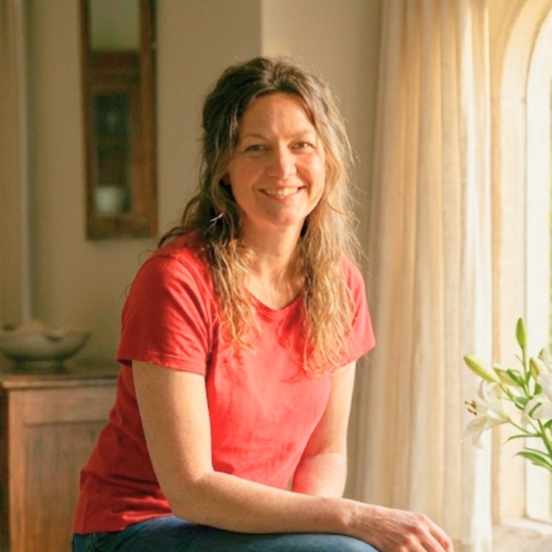   Parent Daniel Harper reviewing Tutree personalized English learning sessions